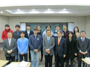 延世大学で佐藤理事長が特別講義と奨学金授与式02