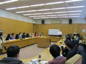 北海道大学で佐藤理事長による特別講義01