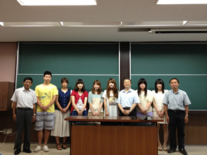 富山大学で奨学金授与式01