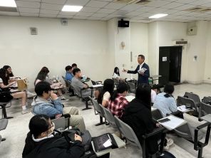 亜洲大学(TW)4